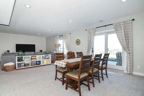 14481 Keegan Dubuque IA 52002