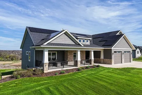 14481 Keegan Dubuque IA 52002