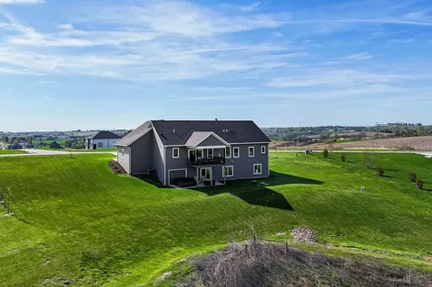 14481 Keegan Dubuque IA 52002