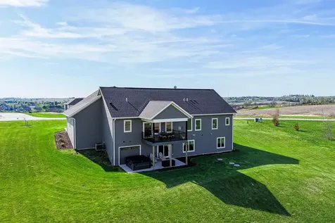 14481 Keegan Dubuque IA 52002