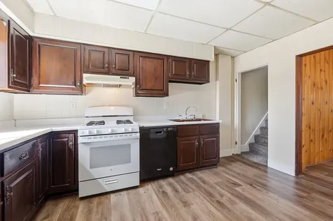 2259 Schroeder Dubuque IA 52001