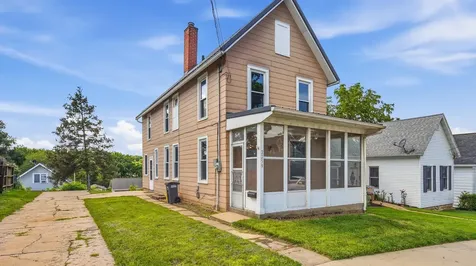 2259 Schroeder Dubuque IA 52001