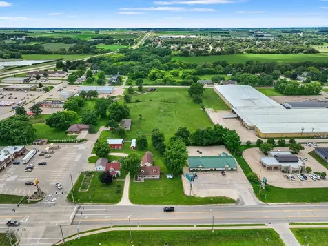 1430 SE 9th Dyersville IA 52040