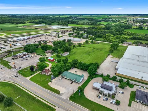1430 SE 9th Dyersville IA 52040
