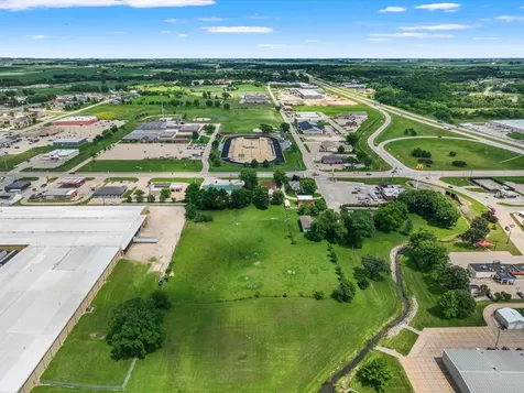 1430 SE 9th Dyersville IA 52040