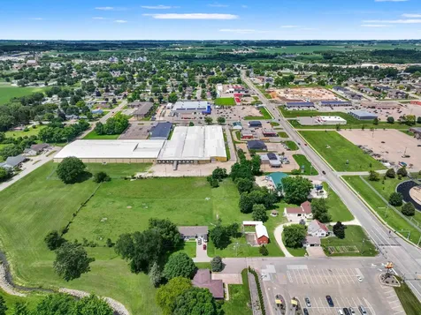 1430 SE 9th Dyersville IA 52040