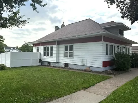 504 S 4th Bellevue IA 52031