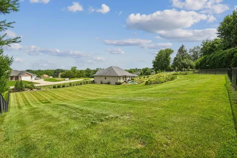 16797 Daisy Dubuque IA 52001