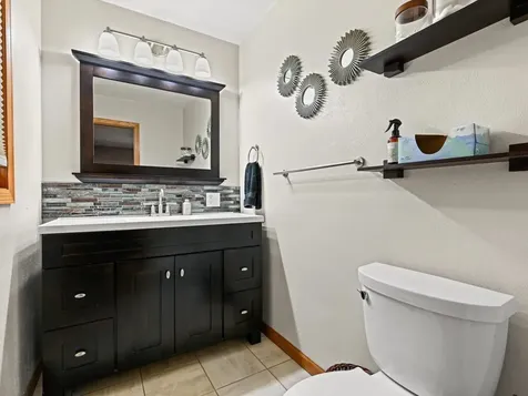 2750 N Grandview Dubuque IA 52001