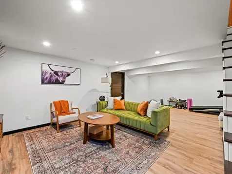 2750 N Grandview Dubuque IA 52001