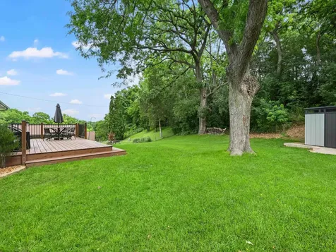 2750 N Grandview Dubuque IA 52001