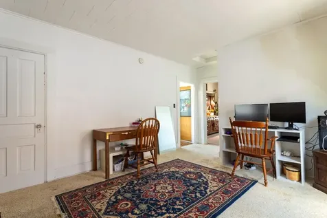 2665 White Dubuque IA 52001