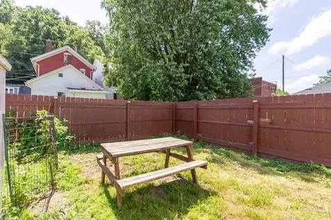 2665 White Dubuque IA 52001