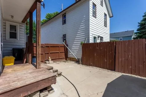 2665 White Dubuque IA 52001