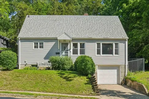 855 Kirkwood Dubuque IA 52001