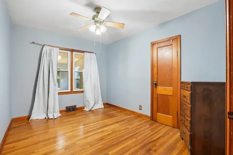 855 Kirkwood Dubuque IA 52001