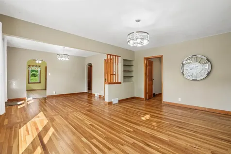 855 Kirkwood Dubuque IA 52001