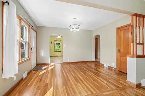 855 Kirkwood Dubuque IA 52001