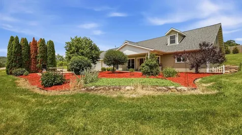 28205 400th Bellevue IA 52031