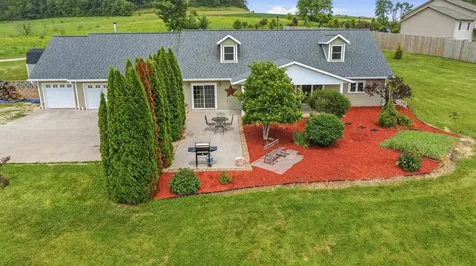 28205 400th Bellevue IA 52031