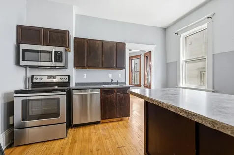 703 Caledonia Dubuque IA 52001