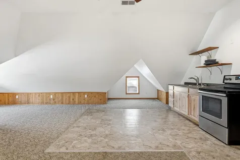 703 Caledonia Dubuque IA 52001