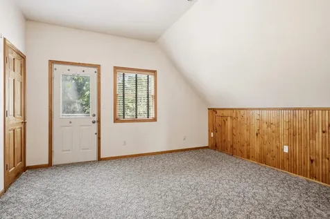 703 Caledonia Dubuque IA 52001