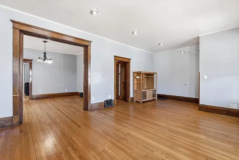 703 Caledonia Dubuque IA 52001