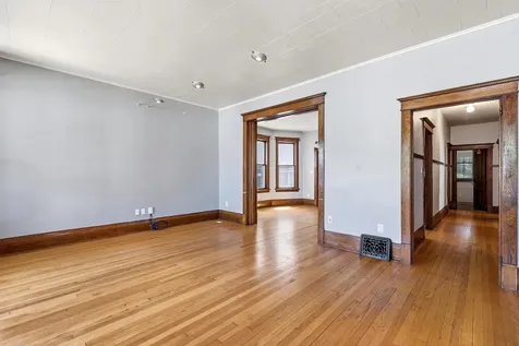 703 Caledonia Dubuque IA 52001
