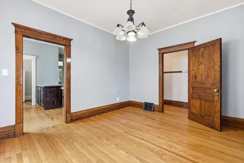 703 Caledonia Dubuque IA 52001