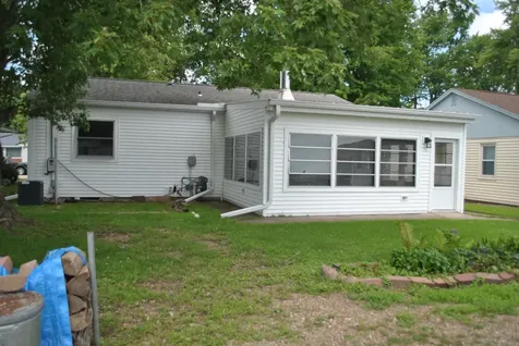 919 N Second Guttenberg IA 52052