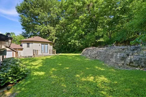 2035 Jansen Dubuque IA 52001