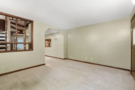 2035 Jansen Dubuque IA 52001