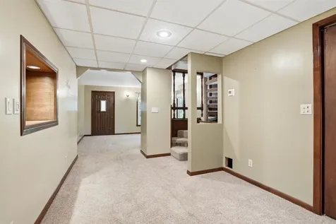 2035 Jansen Dubuque IA 52001
