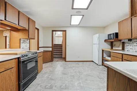 2035 Jansen Dubuque IA 52001