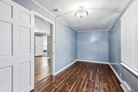 2418 Broadway Dubuque IA 52001