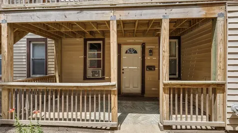 2418 Broadway Dubuque IA 52001
