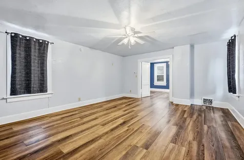 2418 Broadway Dubuque IA 52001
