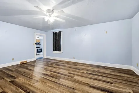 2418 Broadway Dubuque IA 52001