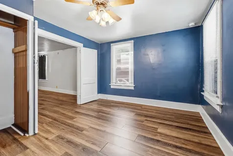 2418 Broadway Dubuque IA 52001