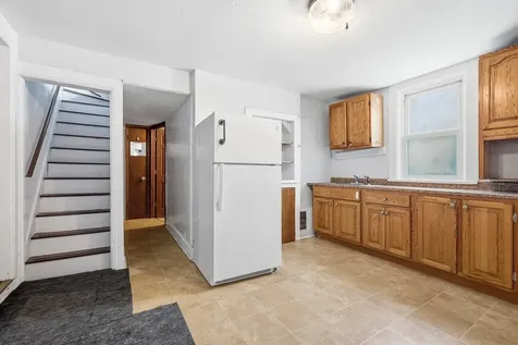 2418 Broadway Dubuque IA 52001
