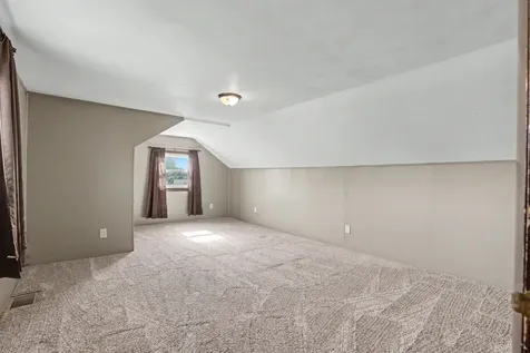 608 5th Avenue SW Cascade IA 52033