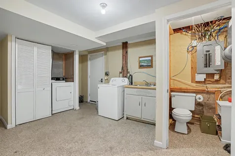 608 5th Avenue SW Cascade IA 52033
