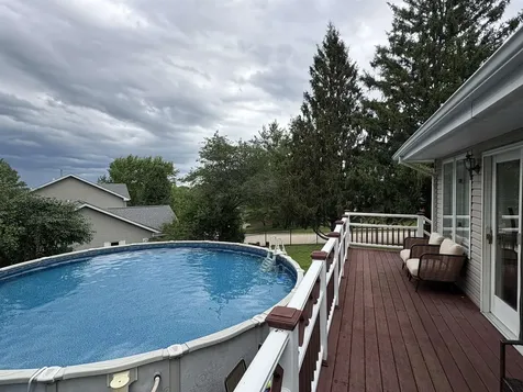 2355 Clarke Crest Dubuque IA 52001