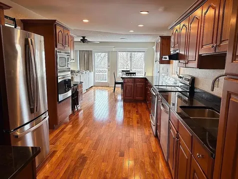 2355 Clarke Crest Dubuque IA 52001