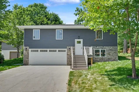 851 Ramona Dubuque IA 52003