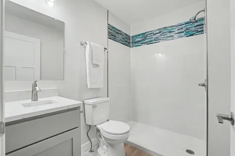 851 Ramona Dubuque IA 52003