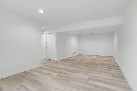 851 Ramona Dubuque IA 52003
