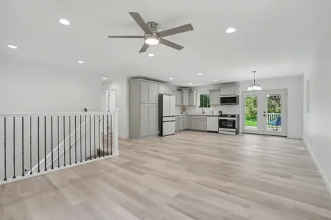 851 Ramona Dubuque IA 52003