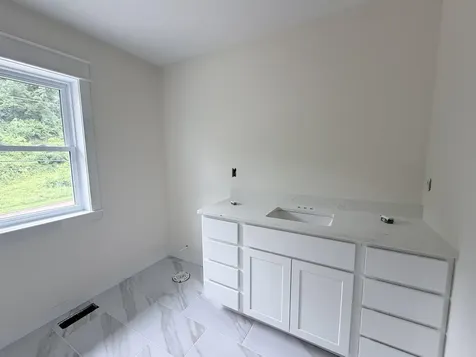 3001 N Grandview Dubuque IA 52001